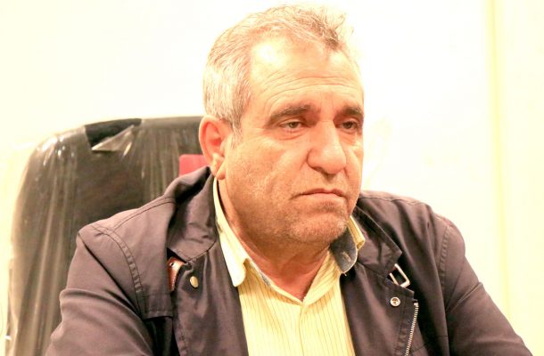 برخی افراد با مطرح کردن بحث فروش کارخانه به دنبال فریب مردم و مطرح کردن خود هستند/ امیدوارم نمایندگان به عقلانیت برگردند/ در تهران یک چیز مصوب می کنند و در منطقه یک چیز دیگر می گویند