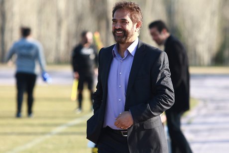 فیروز کریمی در راه نفتمسجدسلیمان فیروز کریمی در راه نفتمسجدسلیمان