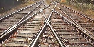 سوت لرزان قطار در ایستگاه سوت و کور شوشتر سوت لرزان قطار در ایستگاه سوت و کور شوشتر