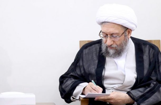 پاسخ آملی لاریجانی به اظهارات اخیر آیتالله یزدی پاسخ آملی لاریجانی به اظهارات اخیر آیتالله یزدی