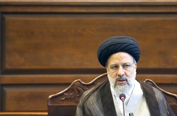 دست مفسدان را نه از مچ بلکه از بازو قطع میکنیم دست مفسدان را نه از مچ بلکه از بازو قطع میکنیم