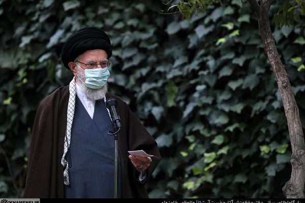 اجناس فراوان است، اما قیمتها بسیار بالا است؛ سود این قیمت بالا نصیب دلالها میشود و ضرر آن به مردم میرسد / گرانی و مشکل معیشتی راهحل دارد اجناس فراوان است، اما قیمتها بسیار بالا است؛ سود این قیمت بالا نصیب دلالها میشود و ضرر آن به مردم میرسد / گرانی و مشکل معیشتی راهحل دارد