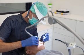 فعالیت‌های غیرضروری دندان‌پزشکی متوقف شود