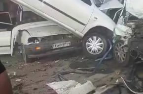 تصادف زنجیرهای ۵۰ خودرو در جاده بهبهان - رامهرمز / چند خودرو در آتش سوختند / ۴ کشته تاکنون تصادف زنجیرهای ۵۰ خودرو در جاده بهبهان – رامهرمز / چند خودرو در آتش سوختند / ۴ کشته تاکنون