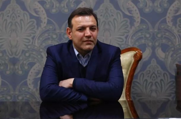 عزیزی خادم به طور موقت از ریاست فدراسیون فوتبال برکنار شد