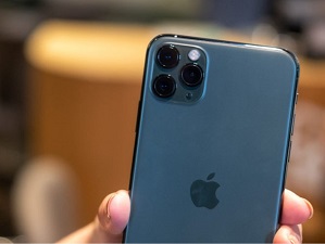 سال پیش ایرانی ها یک میلیون آیفون خریدند؛ این موبایل چگونه می‌تواند لوکس باشد که حالا می خواهند ممنوعش کنند؟