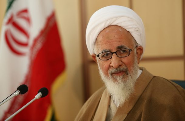 آیتالله جوادی آملی: با کمیته امداد نمیشود کشور را اداره کرد آیتالله جوادی آملی: با کمیته امداد نمیشود کشور را اداره کرد