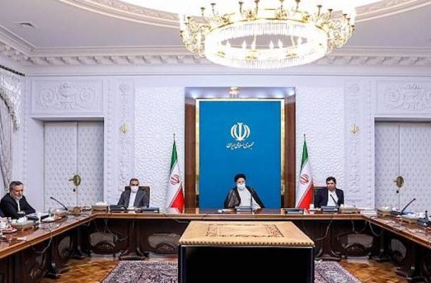 زمزمههای تغییر در تیم اقتصادی دولت زمزمههای تغییر در تیم اقتصادی دولت