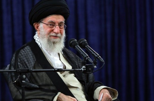 شما نشان دادید که دریای آزاد متعلق به همه است و اینکه میگویند ما اجازه نمیدهیم فلان کشتیها از فلان تنگهها عبور کنند غلط زیادی است شما نشان دادید که دریای آزاد متعلق به همه است و اینکه میگویند ما اجازه نمیدهیم فلان کشتیها از فلان تنگهها عبور کنند غلط زیادی است