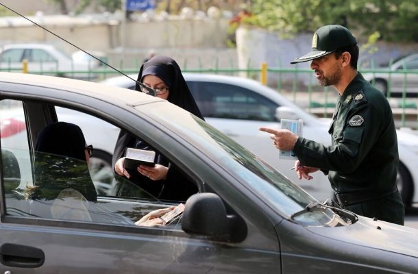 دستور دادستانی به پلیس برای برخورد با کشف حجاب دستور دادستانی به پلیس برای برخورد با کشف حجاب
