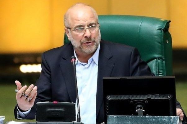 افتخار مجلس این است که یک ماه و نیم قبل، شرایط ارزی فعلی کشور را پیشبینی کرده بود افتخار مجلس این است که یک ماه و نیم قبل، شرایط ارزی فعلی کشور را پیشبینی کرده بود