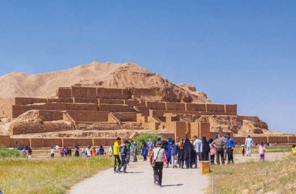 صدور کارت راهنمایان گردشگری برای نخستین بار در خوزستان امکانپذیر شد صدور کارت راهنمایان گردشگری برای نخستین بار در خوزستان امکانپذیر شد