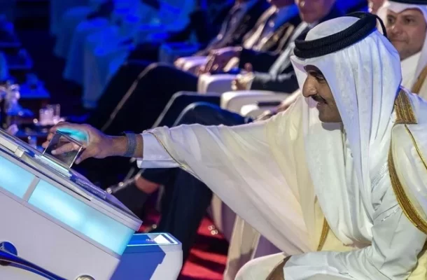 امیر قطر سنگ بنای توسعه بزرگترین میدان گازی جهان را گذاشت