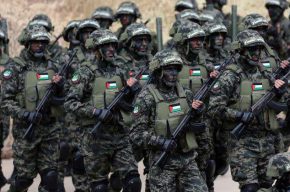 رویترز : دست کم ۴۰ هزار جنگجو از یگان های ویژه حماس در غزه منتظر ارتش اسرائیل هستند