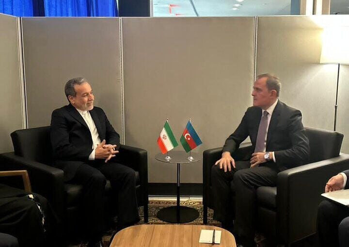 یادداشت وزیر امور خارجه با موضوع سفر منطقه‌ای به جمهوری آذربایجان