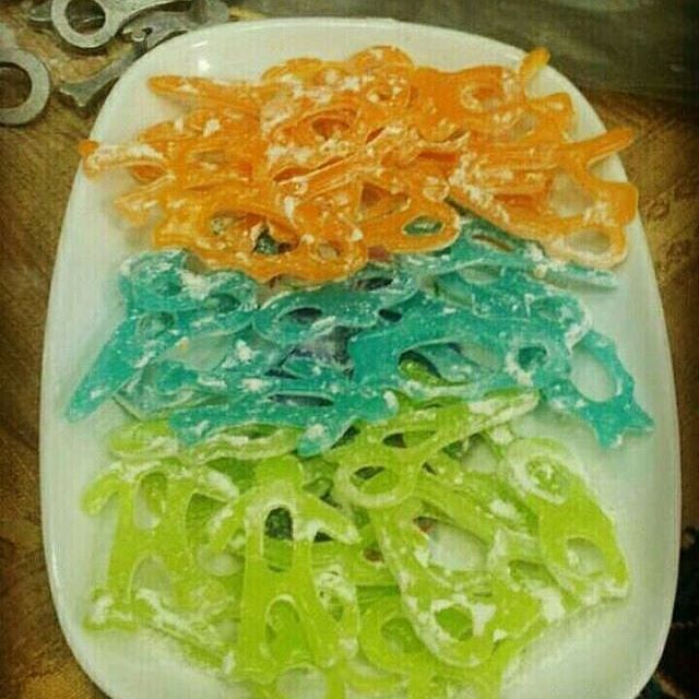 خنجرباری یا شیرینی عسلیه