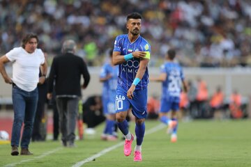 مقصد رامین رضاییان مشخص شد؛ شماره ۱۰ استقلال سرخپوش می‌شود